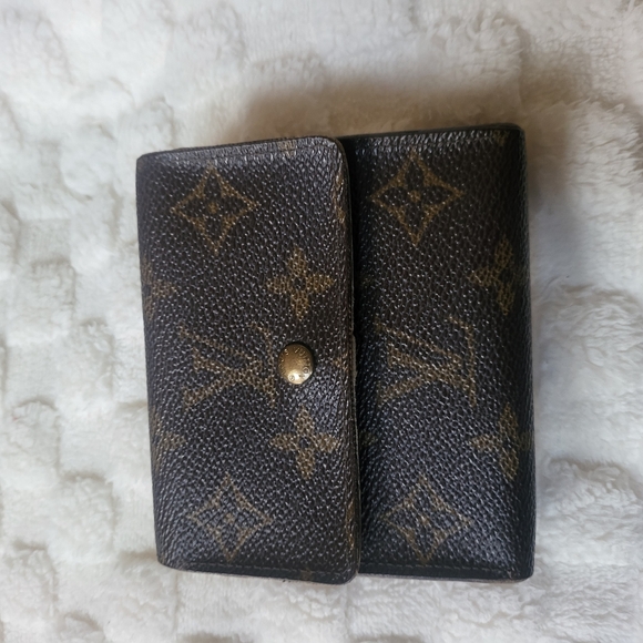 Louis Vuitton Mono Brown Elise Compact Tri-Fold Wallet - Picture 1 of 10